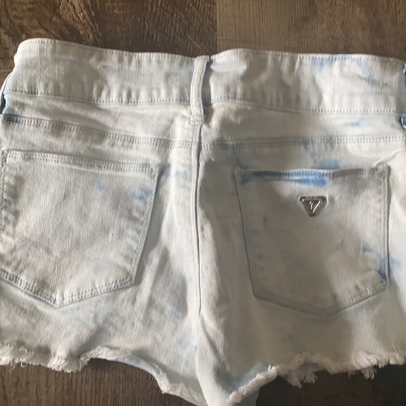 Guess Denim Shorts 🩳 - Picture 2 of 7